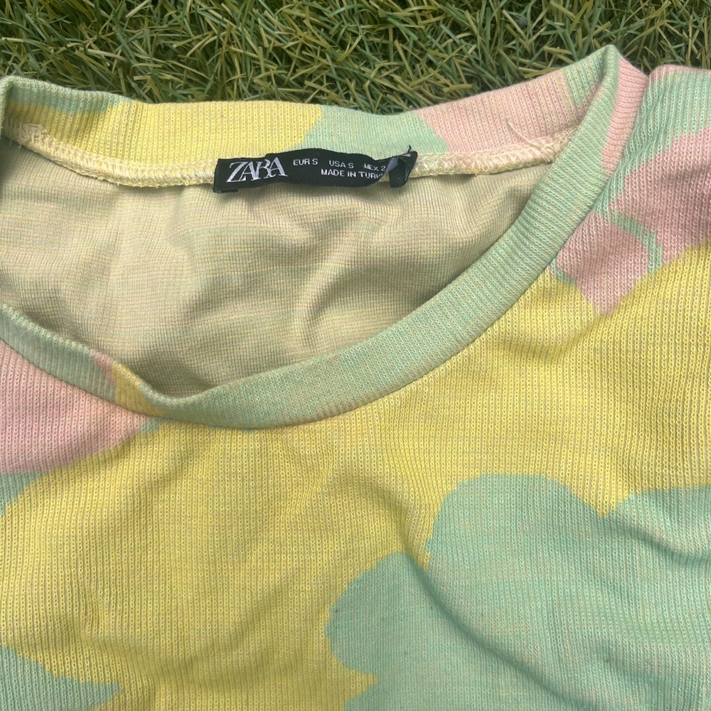 Zara Springtime knit top - Picture 2 of 2